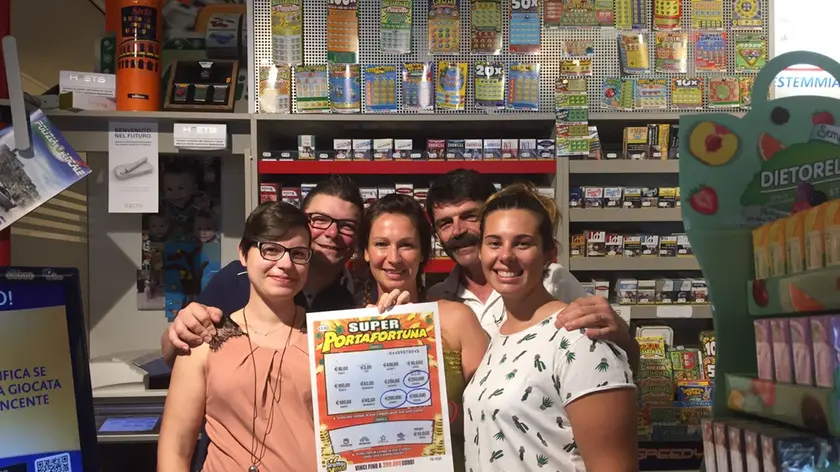 I titolari del bar-ricevitoria di Megliadino San Fidenzio