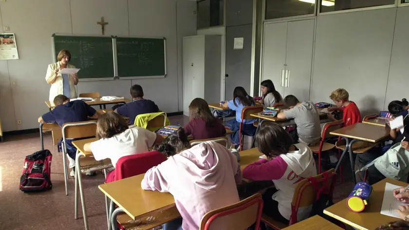 Studenti in una classe durante una lezione