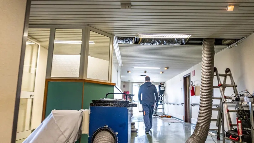 L'interno del vecchio ospedale di Monselice e i lavori per sistemarlo
