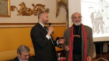BIOGRAFIA Elio Armano con Monestier