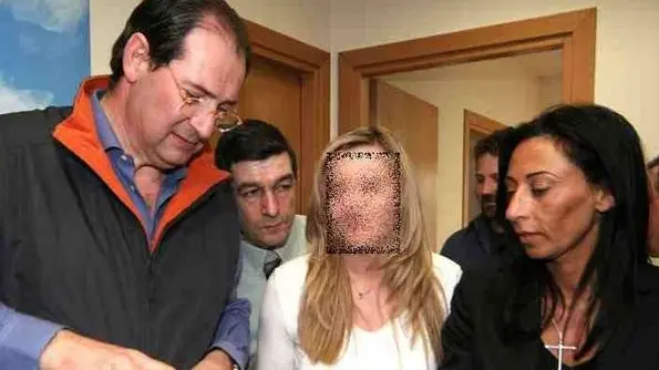 04 aprile 2005 Sede di Forza Italia, Giancarlo Galan, festeggiamenti (CARRAI) 04 aprile 2005 Sede di Forza Italia, Giancarlo Galan, festeggiamenti (CARRAI)