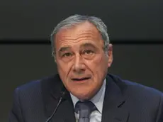 Il Procuratore nazionale Antimafia Pietro Grasso a il Roma 30 maggio 2012.Come nel '92 "oggi assistiamo ad una ulteriore destabilizzazione fatta da menti raffinatissime contro la magistratura e contro il capo dello Stato": lo dice il capo della Dna Piero Grasso. ANSA/ALESSANDRO DI MEO