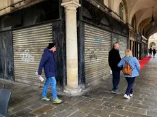 L'ex gioielleria Roissard, ora chiusa (foto Bianchi)