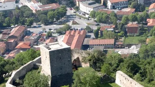 SERVIZIO PROPOSTO..Vedute di Monselice: il torrione...ph. Zangirolami..Provincia\Belluco