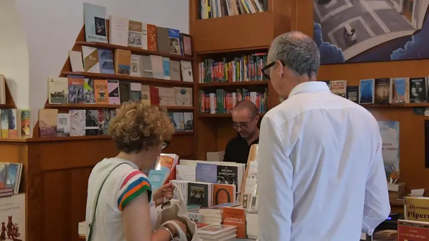 L’interno di una libreria. A Padova si legge molto