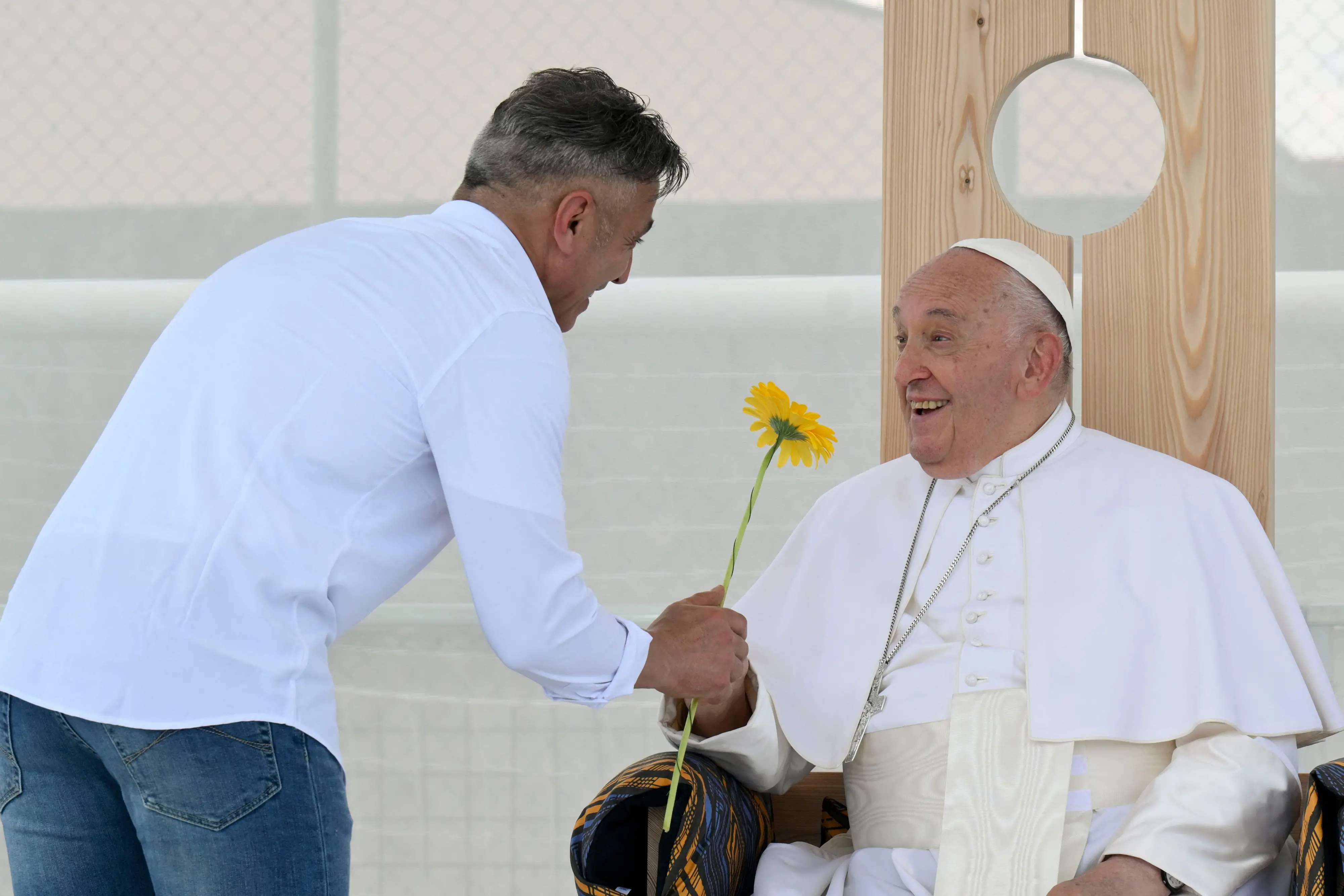 Un momento dell'incontro di Francesco con i detenuti di Montorio