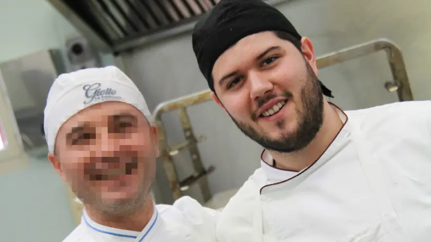 Alberto Paulon, assieme a un detenuto nella pasticceria del Due Palazzi