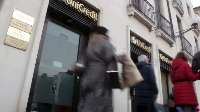 TOMEâ€™-AGENZIA BIANCHI-PADOVA - FOTO BANCA UNICREDIT