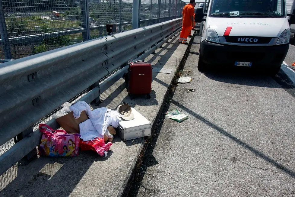 BARON - AGENZIA BIANCHI - PADOVA - INCIDENTE IN TANGENZIALE