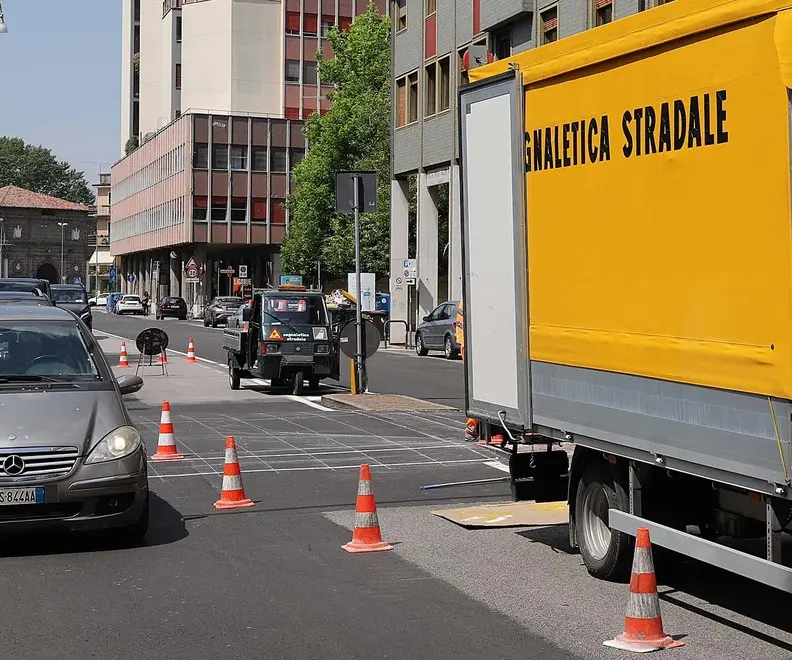 MARIAN - AGENZIA BIANCHI - PADOVA - LAVORI PREPARATORI CICLABILE CORSO MILANO