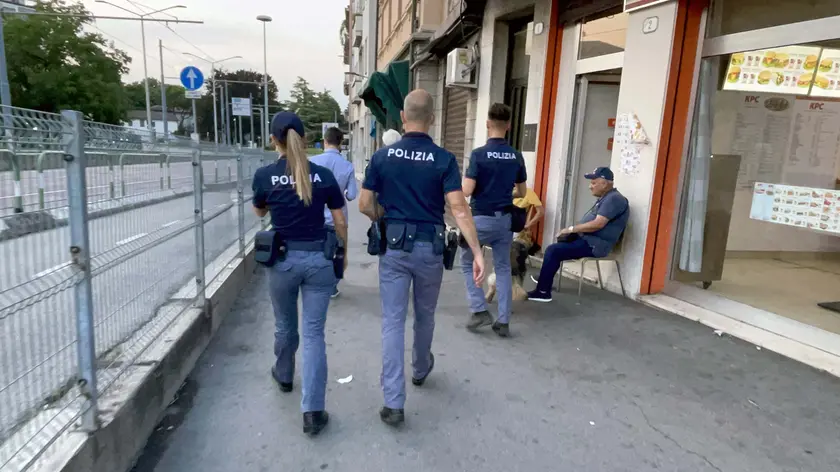 TOME-AGENZIA BIANCHI- PADOVA- POLIZIA ALL'ARCELLA