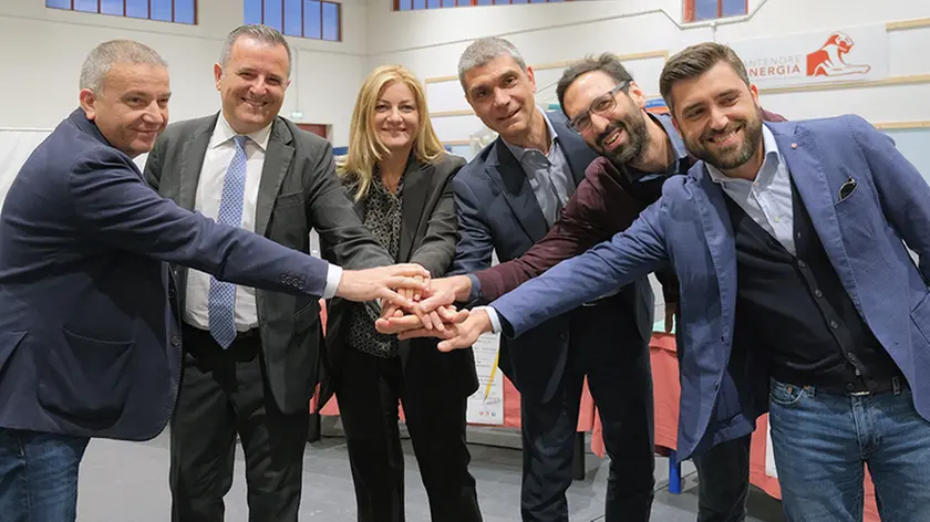 DORO-FOTOPIRAN-CADONEGHE-CONFRONTO CANDIDATI SINDACO da sx schiavo,longo,garato,la rosa,mairo,schisaro