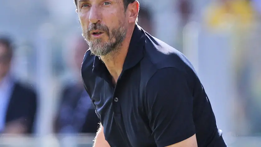 Eusebio Di Francesco head coach of Frosinone holds the ball during the Serie A soccer match between Frosinone Calcio and Hellas Verona FC at Benito Stirpe stadium in Frosinone, Italy, 8 October 2023. ANSA/FEDERICO PROIETTI