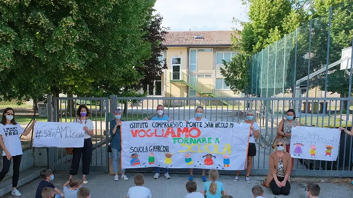 MORSEGO-FOTOPIRAN-PONTE SAN NICOLO'-FLASH-MOB GENITORI ELEMENTARI MARCONI RONCAGLIA