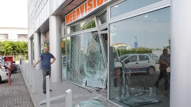 BELLUCO FURTO MEGAVISION VIGONZA