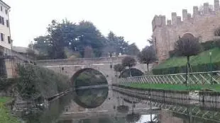 Il ponte di Porta Vicenza, che mostra segni di cedimento