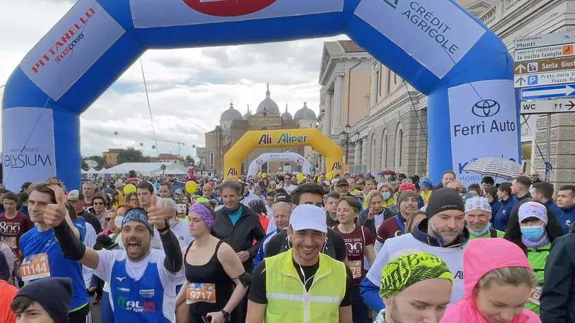 La partenza delle Stracittadine 2023 in Prato della Valle