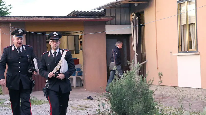 POLETTO - FOTOPIRAN - TENTATO OMICIDIO BAGNOLI DI CADONEGHE.mauro zambon fratello dell'aggressore mentre entra in casa