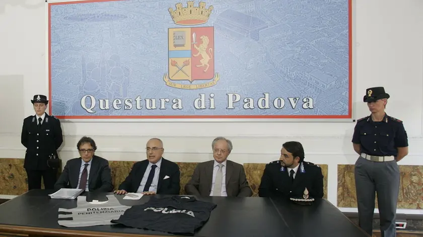 TOME' - CONFERENZA STAMPA QUESTUR - ARRESTI POLIZIA PENITENZIARIA