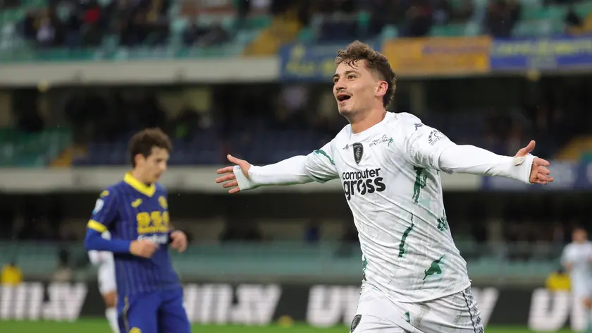 Empoli's Sebastiano Esposito jubilates after scoring the goal 0-2 during the Italian Serie A soccer match Hellas Verona vs Empoli FC at Marcantonio Bentegodi stadium in Verona, Italy, 8 December 2024. ANSA/EMANUELE PENNACCHIO