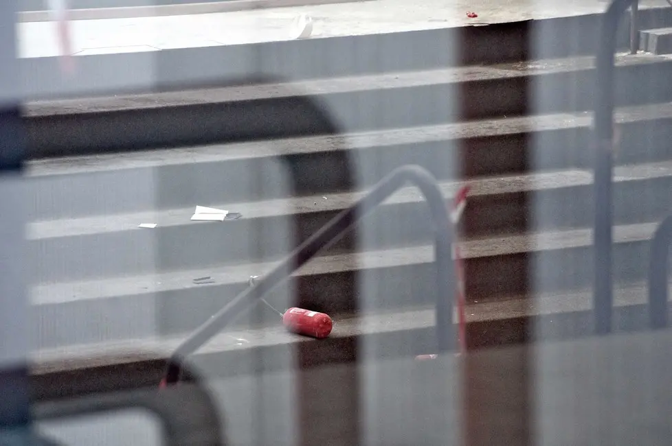 Este 07/03/2015 vandali all'interno della scuola ZANCHI nella foto : gli atti di vandalismo ph zangirolami