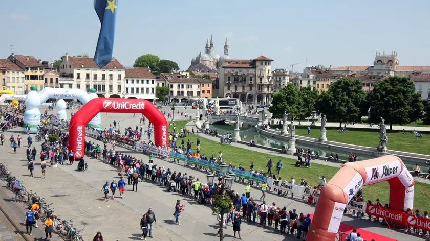 BARON - AGENZIA BIANCHI - PADVA - PREMIAZIONI MARATONA DEL SANTO