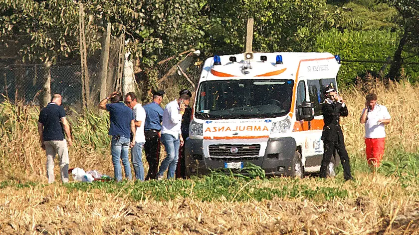 CESARO - AG.ZANGIROLAMI - 29/07/2015 - OMICIDIO DI MAURO GUERRA NELLA FOTO: RECUPERO DELLA SALMA PH ZANGIROLAMI