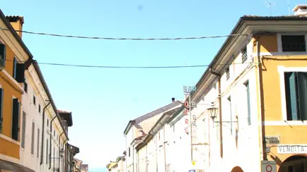 Foto Ferrari per Bellotto, il centro di Cittadella video sorvegliato da parecchie telecamere. (Via Garibaldi)
