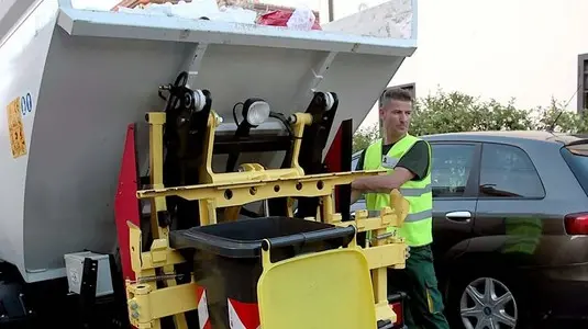 BARON - AGENZIA BIANCHI - PADOVA - RACCOLTA RIFIUTI PORTA A PORTA.
