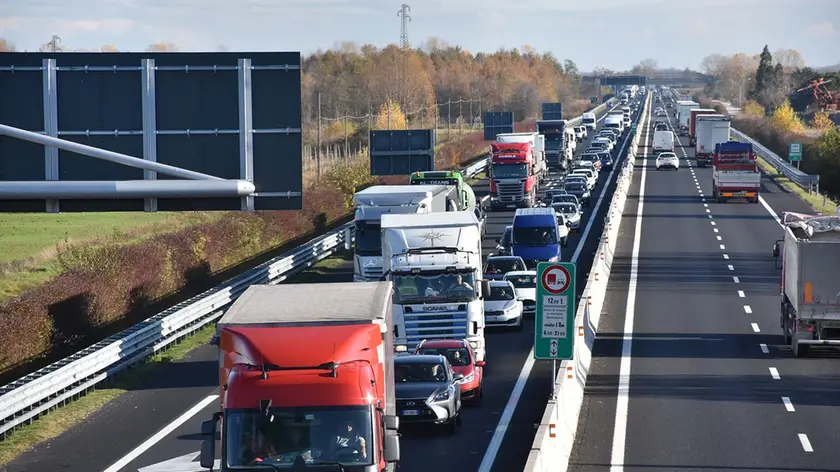 DE POLO - DINO TOMMASELLA - S. STINO DI L. - INCIDENTE A4 FRA CAMION - RISPRISTINO CIRCOLAZIONE E COLONNA TRAFFICO