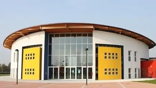 L’ingresso della piscina comunale in via Fermi a Piazzola sul Brenta