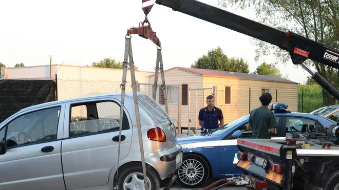 Barsotti - operazione polizia campo nomadi via longhin