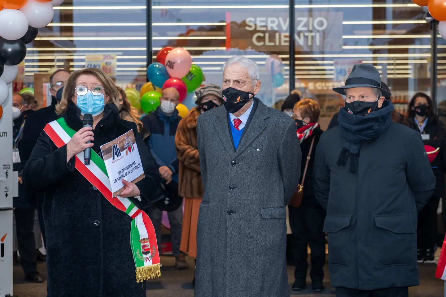 Montagnana (PD), 21 gennaio 2021. Inaugurazione Supermercato Ali a Montagnana. Nella Foto: il sindaco di Montagnana Loredana Borghesan assieme ai fatelli Francesco e Pietro Canella