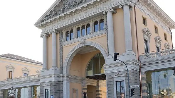 TOME' - AGENZIA BINCHI - PADOVA - INAUGURAZIONE SUPERMERCATO DESPAR EX FORO BOARIO IN PRATO DELLA VALLE