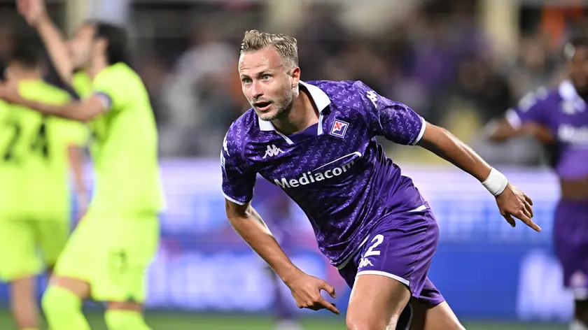 Fiorentina's midfielder Antonin Barak celebrate after scoring a goal during Serie A soccer match ACF Fiorentina vs US Sassuolo at Artemio Franchi Stadium in Florence, Italy, 28 April 2024 ANSA/CLAUDIO GIOVANNINI