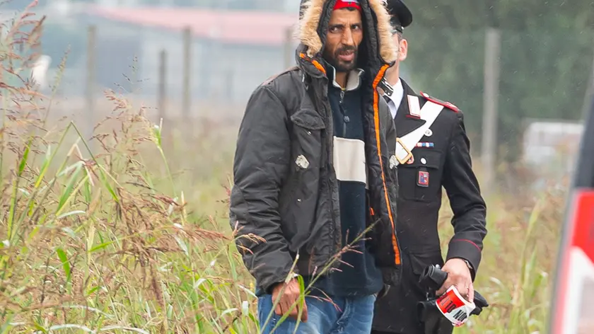 Stanghella (PD), 29 ottobre 2019. RIS dei Carabinieri compiono rilievi nella casa di Samira El Attar in via Statale a Stanghella. Nella foto: il marito Bakbri Mohammed tra i Carabinieri.