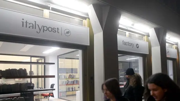TOME -AGENZIA BIANCHI- INAUGURAZIONE ITALY POST FACTORY.