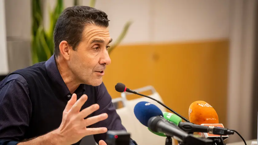 Roberto Vannacci alla presentazione di un suo libro