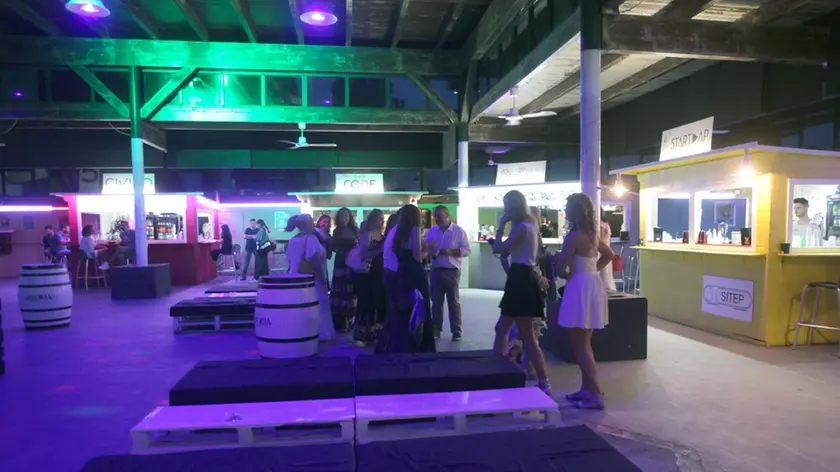 BASCHIERI - AGENZIA BIANCHI - PADOVA - MOVIDA PADOVANA LE STAFFE