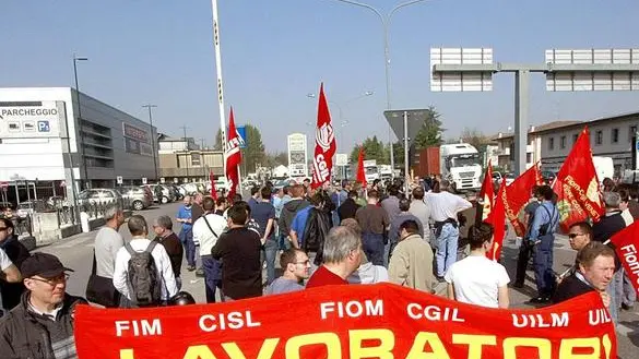 CARRAI - PROTESTA PER ARTICOLO 18