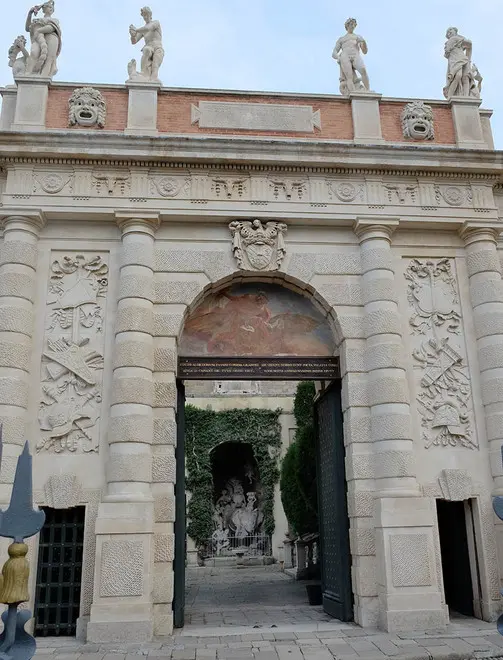 BELLUCO - FOTOPIRAN - BATTAGLIA - RESTAUORO CASTELLO DEL CATAJO