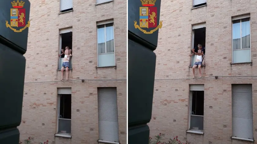Due momenti del salvataggio dell'uomo