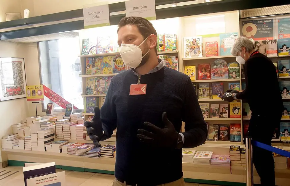 MARIAN -AGENZIA BIANCHI-PADOVA - APERTURA FELTRINELLI