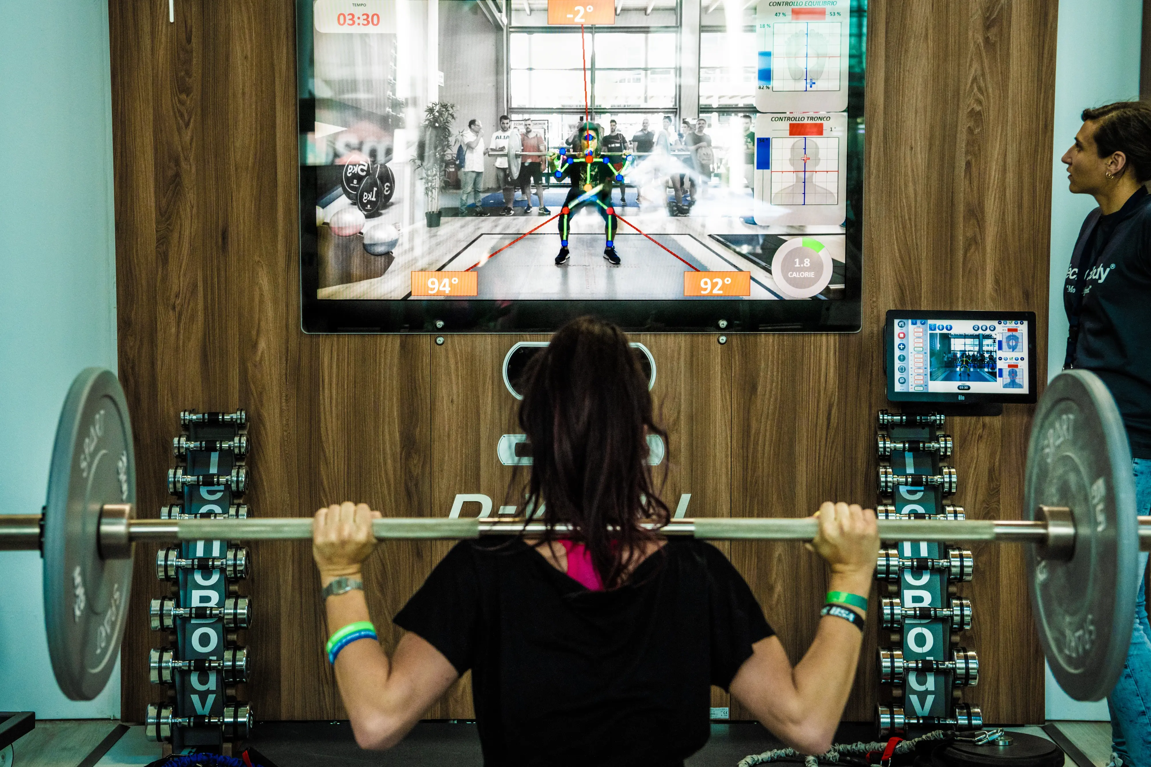 02/06/2018 Rimini. "Wellness" la fiera del fitness. Nella foto un controllo computerizzato in tempo reale del sollevamento pesi.