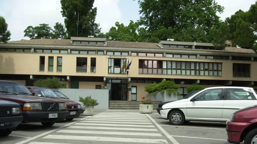 PD 20/05/2000 GM NOVENTA PADOVANA.MUNICIPIO RIMODERNATO.BARSOTTI