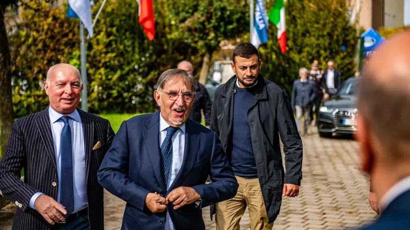Ignazio La Russa all'arrivo alla festa provinciale di FdI a Limena