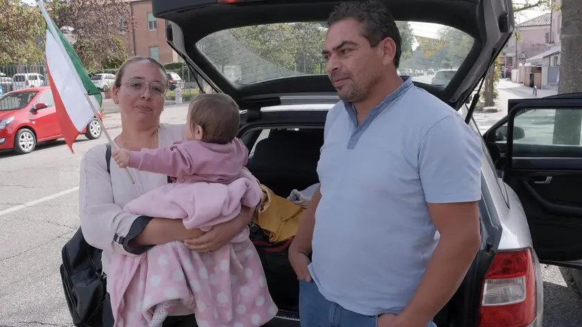 Asma con la figlioletta di dieci mesi e Nadir cercano una casa