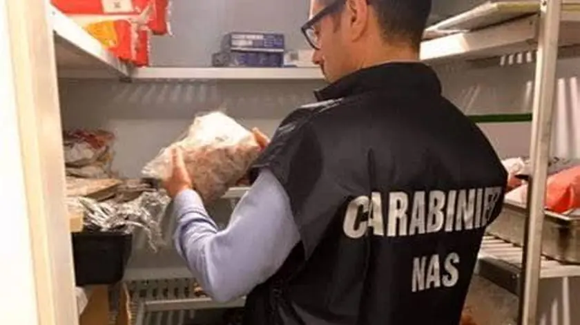Controlli dei Nas in negozi e locali