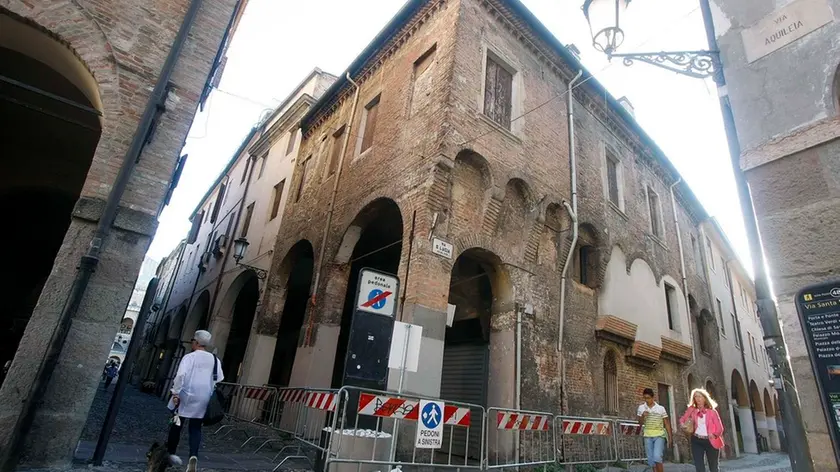 MALFITANO - AGENZIA BIANCHI - PADOVA - PALAZZO VIA BOCCALERIE