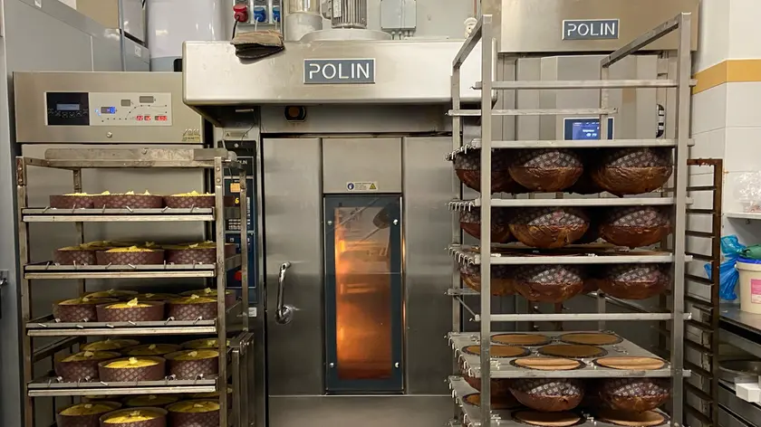 Il laboratorio di una pasticceria